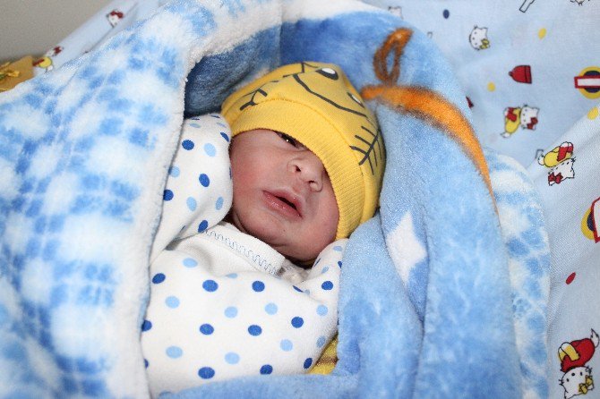 Adıyaman’da Yeni Yıl Bebeği “Abdullah Caner” Oldu