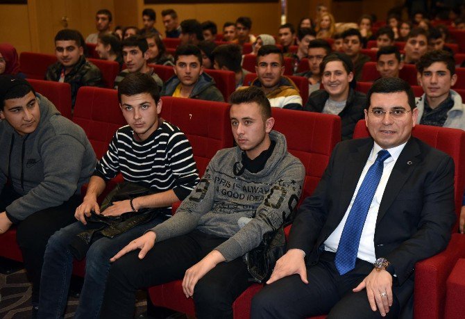 Başkan Tütüncü’den Gençlere Tavsiyeler