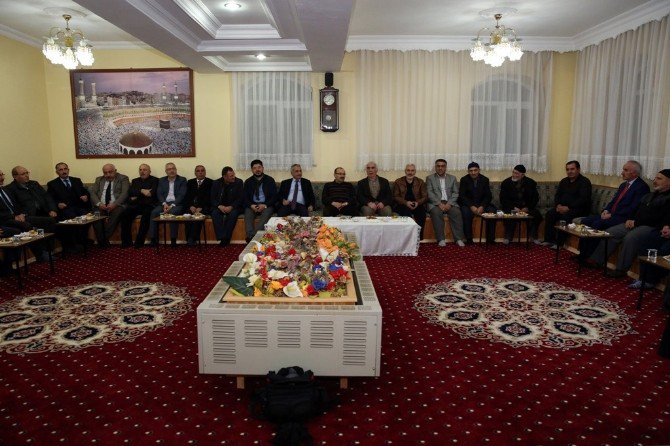 Vali İsmail Ustaoğlu, Veli Şaban Mahallesi Sakinleriyle Bir Araya Geldi