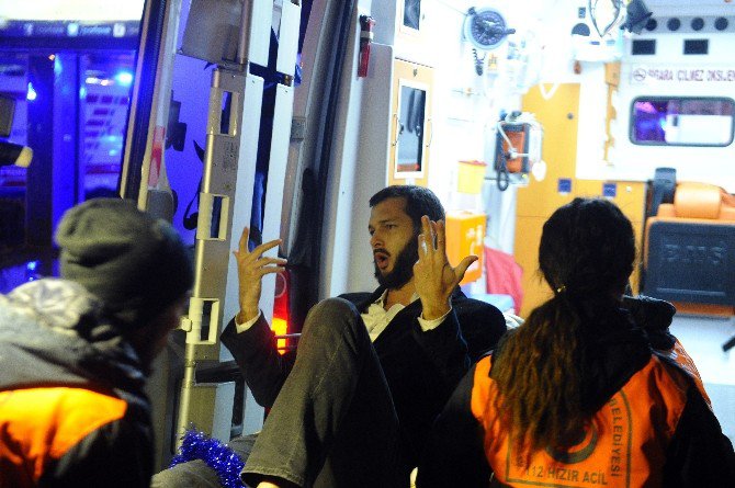 Ünlü Gece Kulübünde Yaralananlar Hastanelere Kaldırılmaya Devam Ediyor