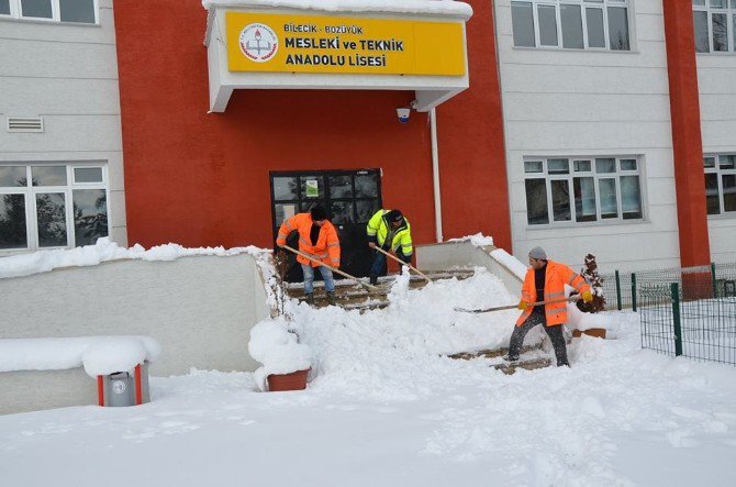 Bozüyük’te Okullar Pazartesi Gününe Hazır