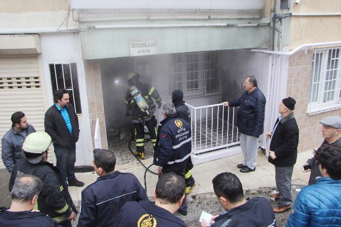 Bursa’da Çıkan Yangında 3 Genç Hastanelik Oldu