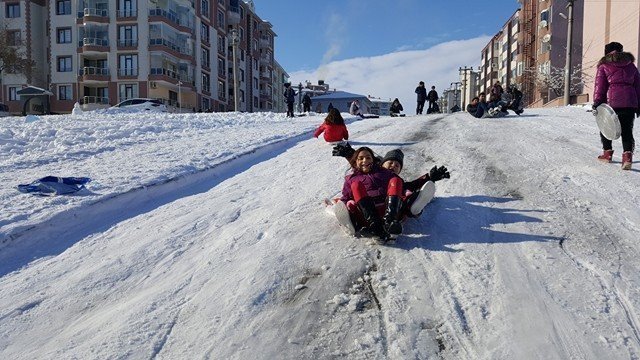 Tepsi İle Kayak Keyfi