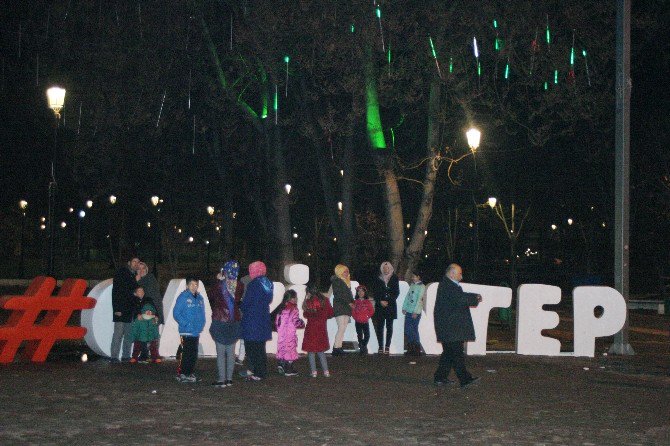 Gaziantep 2017 Yılına Halaylarla Girdi