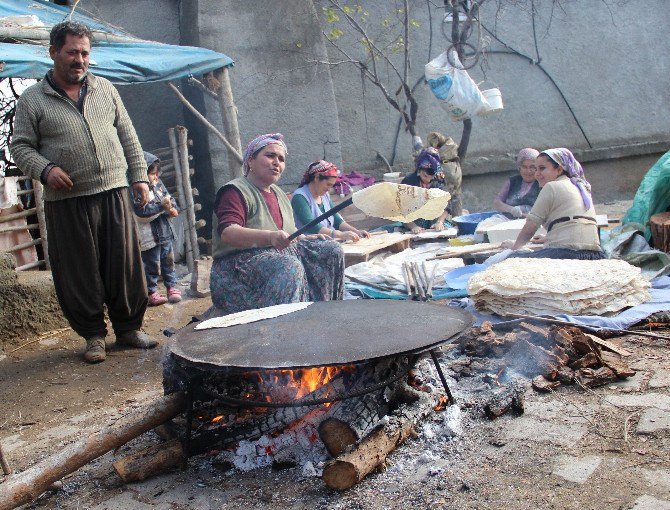 Kalabalık Aileler Çareyi Yufka Ekmekte Buluyor