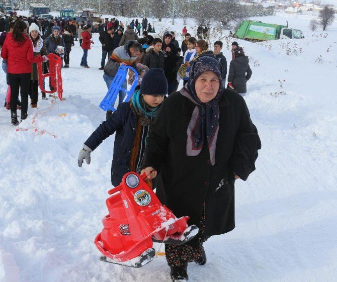 İnönü’de Kızak Şenliği