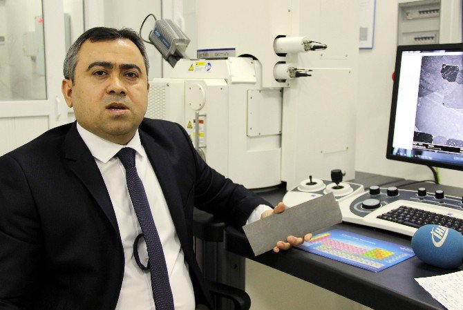 Farklı Elementleri Kullanarak Ultra Yüksek Mukavemetli Çelik Elde Etti