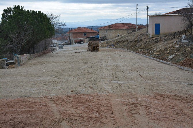 Gördes’in Mahalleleri Yenileniyor