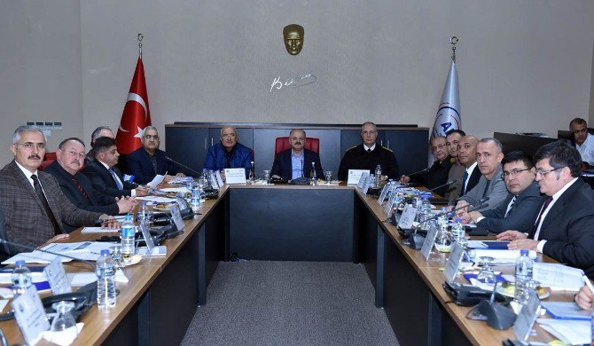 Mersin’de Kriz Değerlendirme Toplantısı