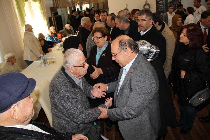 Vali Çiçek Yaşlı Ve Rehabilitasyon Merkezi Sakinlerini Unutmadı