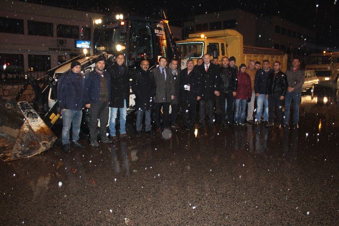 Belediye Karla Mücadele Ekipleri Teyakkuzda