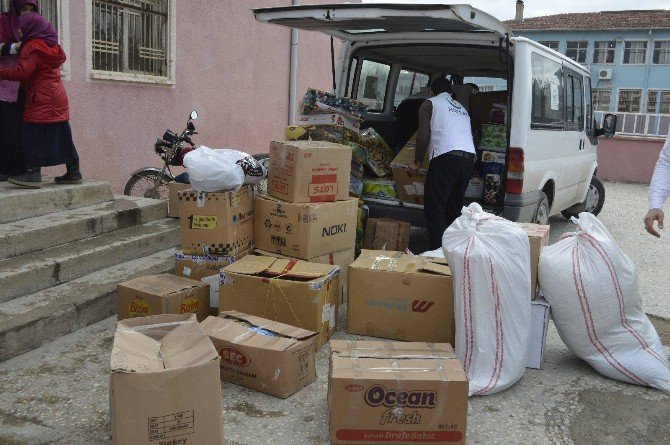 Hilvanlı Öğrenciler Halep İçin Yardım Topladı