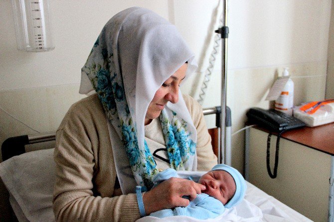 Yeni Yılın İlk Bebeği “Eymen” Oldu