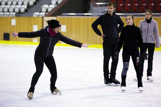 Yenimahalle’ye Kiev’den Destek