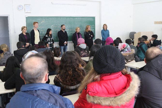 Ağrı İbrahim Çeçen Üniversitesi Lise Öğrencilerini Ağırladı