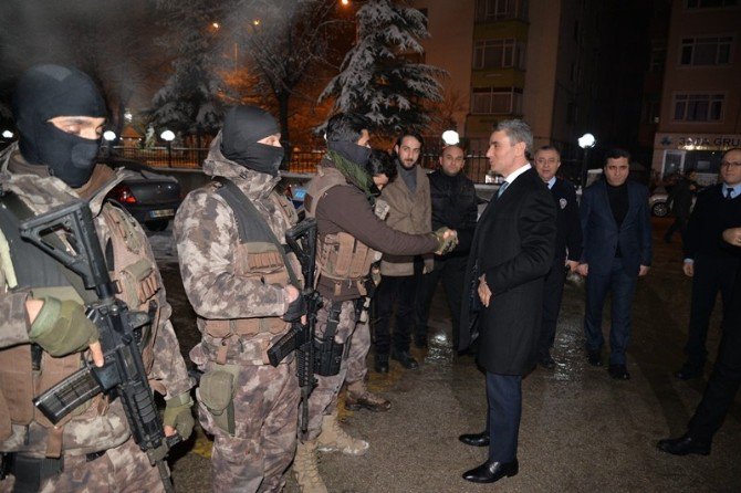 Vali Baruş’tan Polis Özel Harekat’a Ziyaret