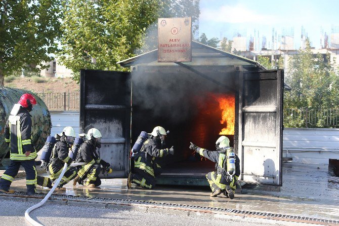 Denizli İtfaiyesi Bir Yılda 6 Bin 825 Olaya Müdahale Etti