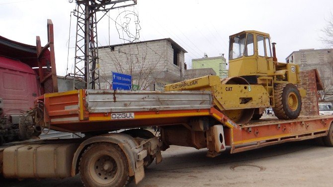 El Bab’a Tank Ve İş Makinesi Sevk Edildi