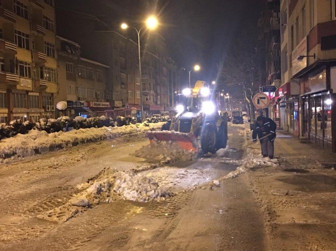 Bozüyük’te Kar Temizleme Çalışmaları