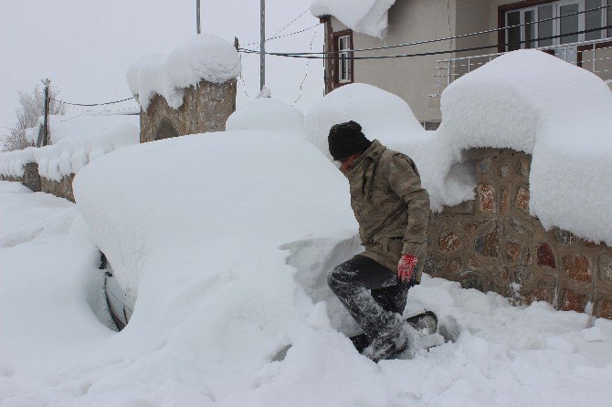 Muş’ta Soğuk Hava Etkili Oluyor