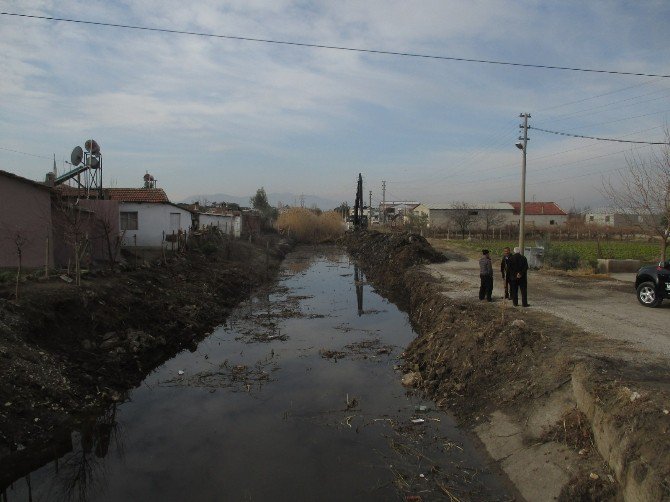 Yeniköy Mahallesi’nde Dere Temizliği