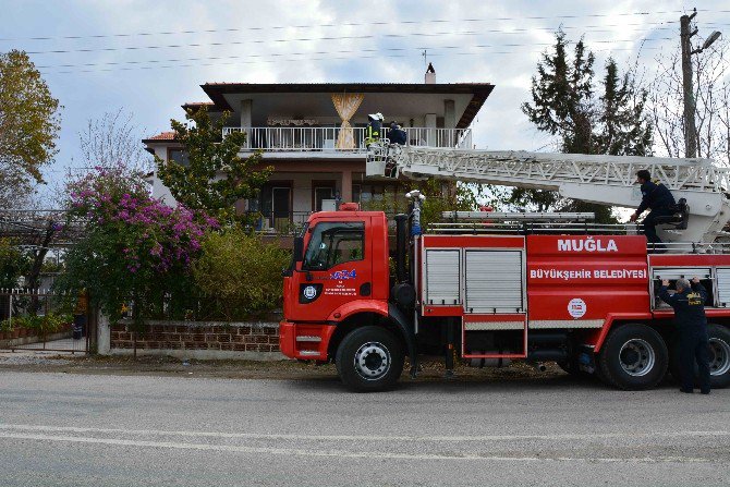 Ortaca’da Çatı Yangını Korkuttu