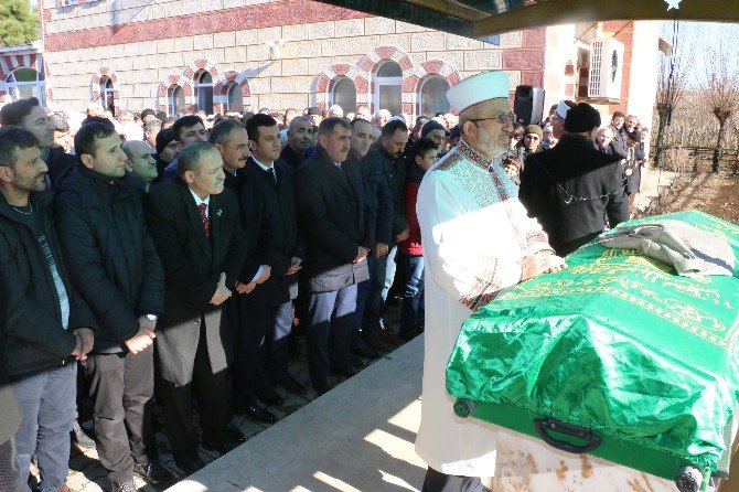 Kazada Ölen Emekli Hafız Son Yolculuğuna Uğurlandı