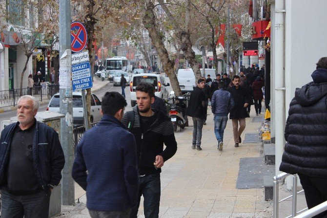 Vatandaşlar Terör Olaylarına Tepki Göstererek Barış İstedi