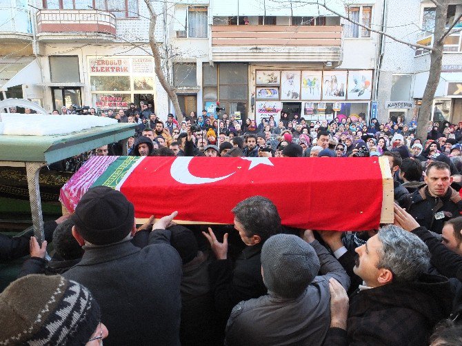 Güvenlik Görevlisi Hatice Karcılar Toprağa Verildi