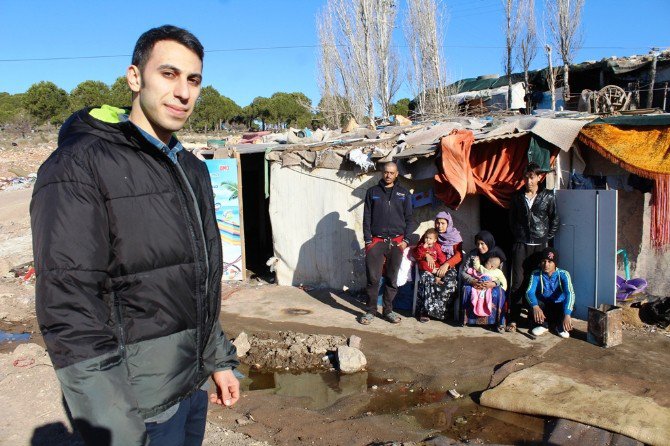 Ayvalık’ta Zor Durumda Olan Suriyeli İşçilere Yardım