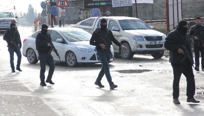 Pkk’nın Kepenk Kapatın Çağrısına Uyan 200 İş Yerine Para Cezası