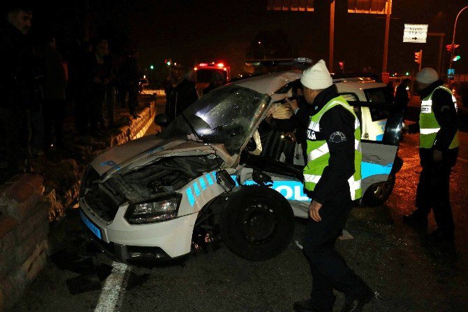 Şüpheli Aracı Kovalayan Polis Otosu Tankerle Çarpıştı: 2 Şehit