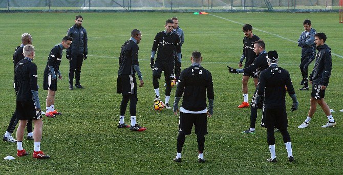 Beşiktaş, Hazırlıklarını Sürdürüyor