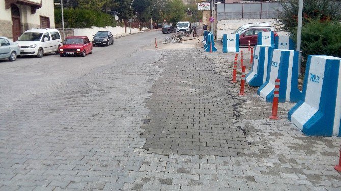 Büyükşehir Belediyesinden Yollara Kış Bakımı