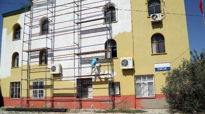 Erdemli Belediyesi’nden Okul Ve Camilere Hizmet Desteği