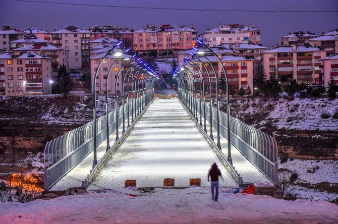 İki Mahalle Köprü İle Birleşti