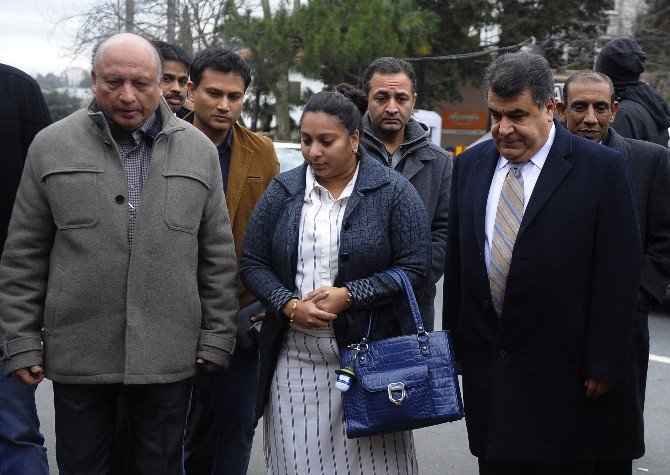 Ortaköy’deki Silahlı Saldırıda Hayatını Kaybeden Hintlilerin Yakınları Olay Yerinde