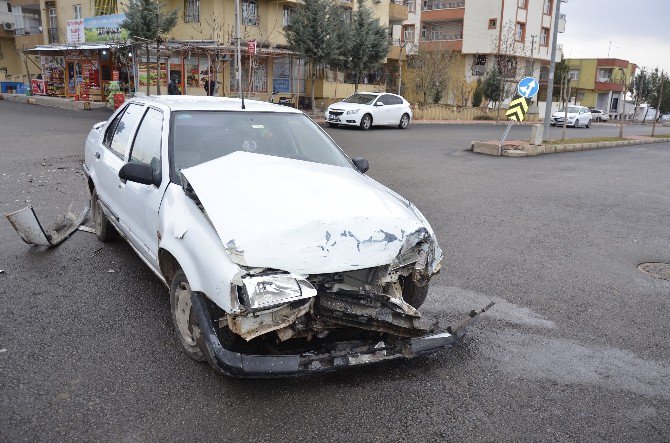 Hasta Almaya Giden Ambulans Kaza Yaptı