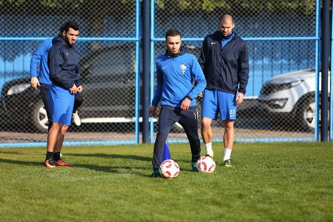 Adana Demirspor Çalışmalara Başladı