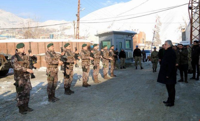 Hakkari’de Terfi Töreni Ve 15 Temmuz Özel Harekât Şehitleri Dinlenme Salonu Açılışı Yapıldı