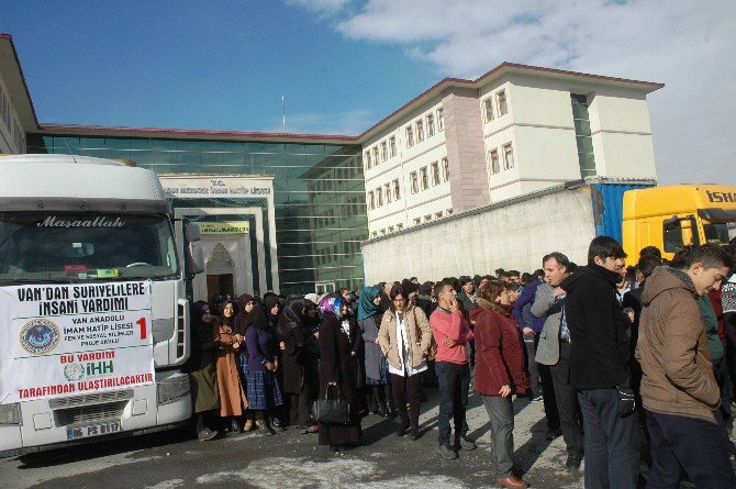 İmam Hatipli Öğrenciler Harçlıklarını Halep’e Gönderdi