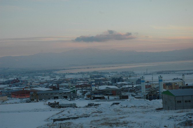 Van Osb’den Sanayi Dergi