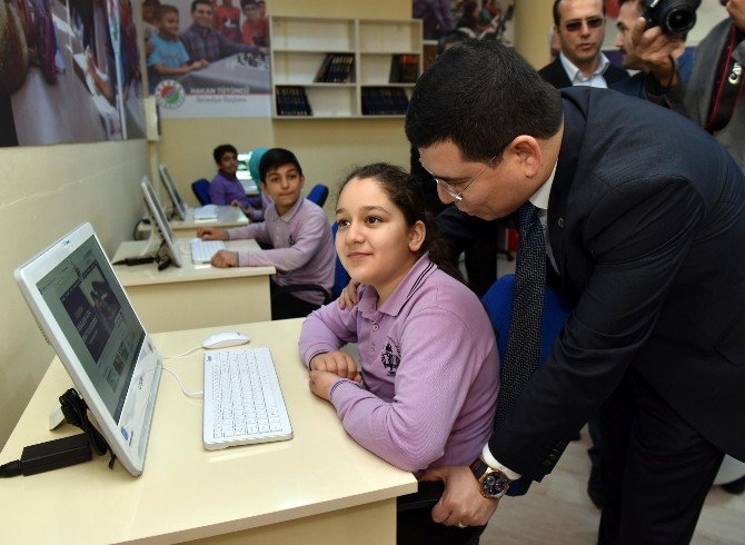 Başkan Tütüncü, Bilgisayar Sınıfı Açılışına Katıldı