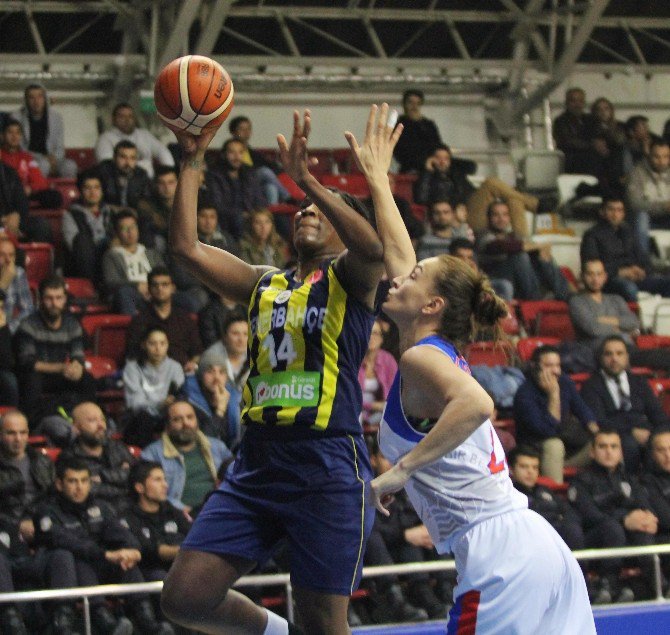 Fenerbahçe, Mersin’de Rahat Kazandı