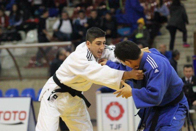 Manisa Büyükşehir’e Judo Da Milli Gurur