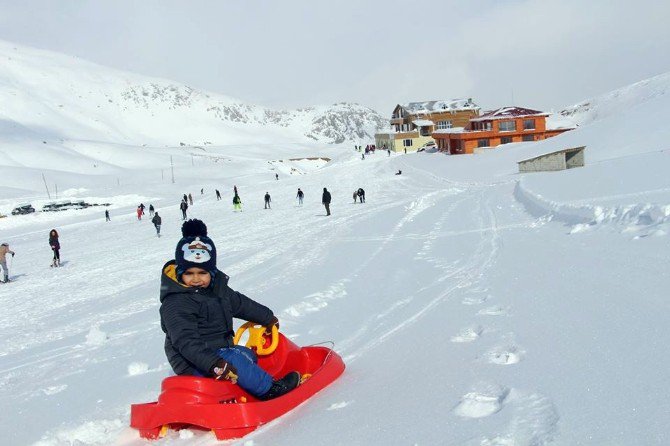 Hakkari Kayak Merkezi 7 Gün Açık Olacak