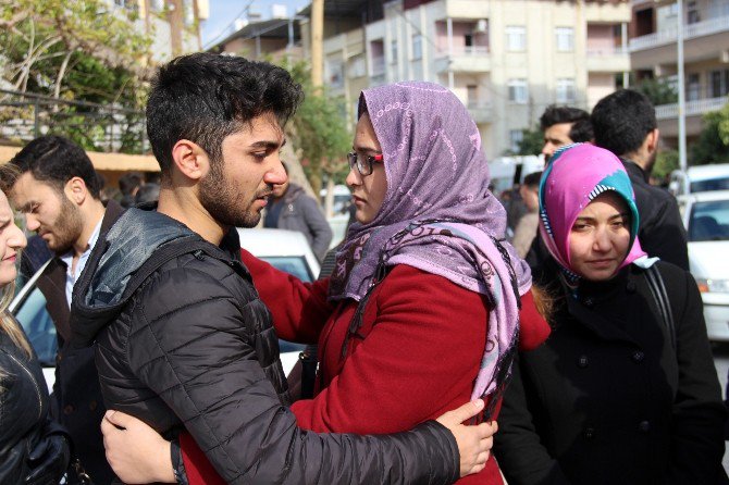 Üniversiteli Eda, Arkadaşlarının Gözyaşları Arasında Son Yolculuğuna Uğurlandı