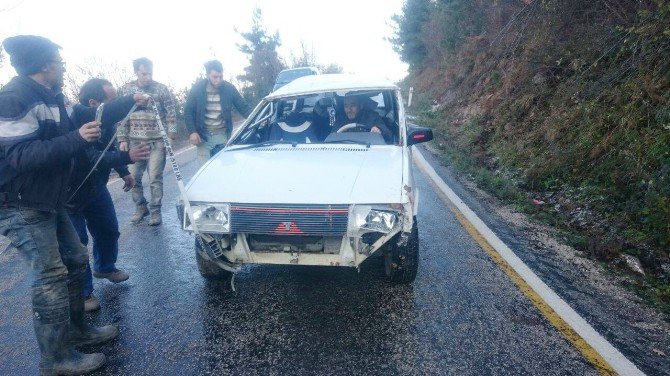 Cide’de Trafik Kazası: 1 Yaralı