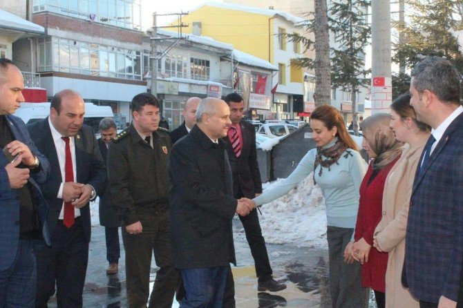 Vali Peynircioğlu Ulukışla’da İncelemelerde Bulundu