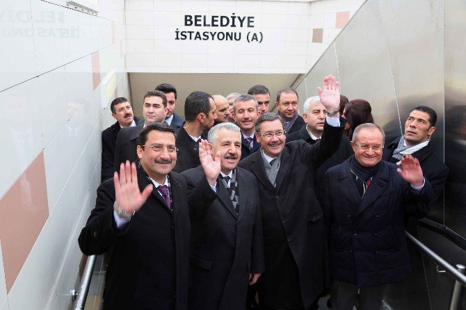 Bakan Arslan Keçiören Metrosu’ndaki Son Hazırlıkları İnceledi